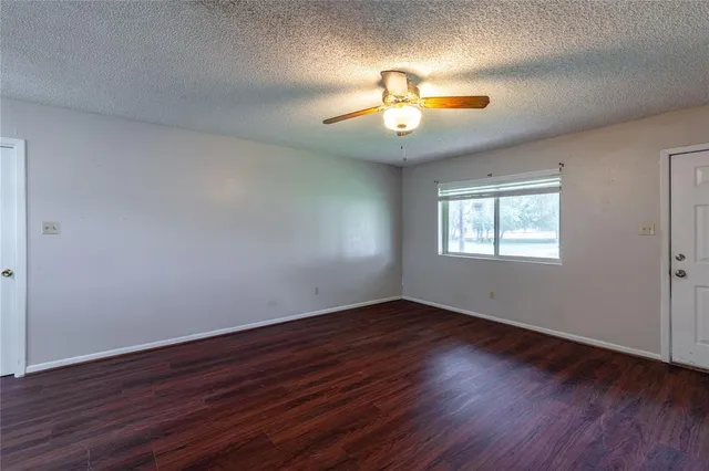 $429,000 | 2909 Southeast McKinney Street, Rice, TX 75155