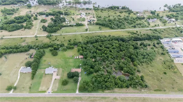 $429,000 | 2909 Southeast McKinney Street, Rice, TX 75155