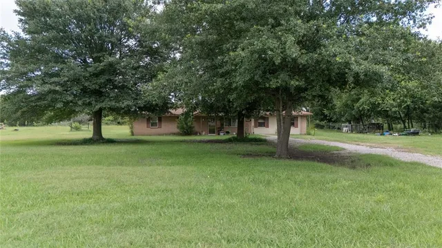 $429,000 | 2909 Southeast McKinney Street, Rice, TX 75155