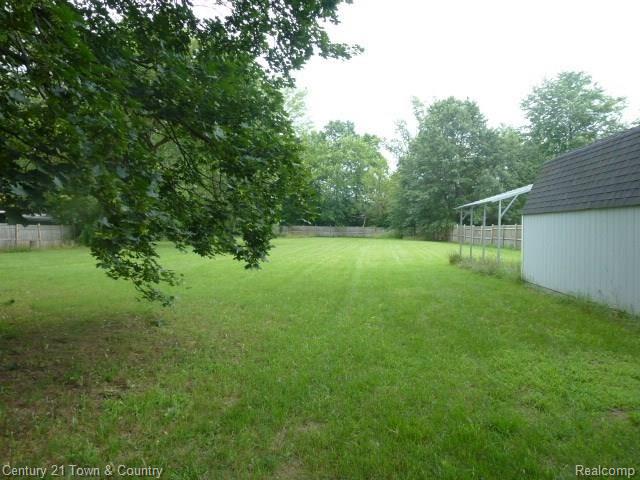 2324 Jones Road Waterford, MI 48327 - Photo 4 of 19 over an acre