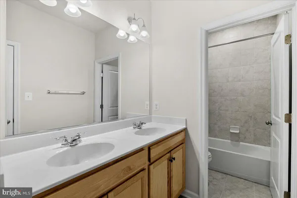 $3,900 | 1636 Field Sparrow Terrace Northeast, Leesburg, VA 20176