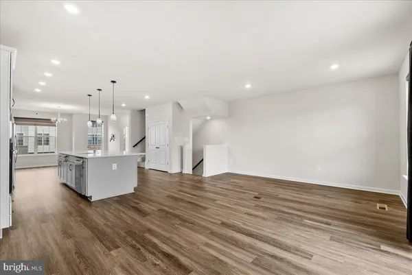 $3,900 | 1636 Field Sparrow Terrace Northeast, Leesburg, VA 20176