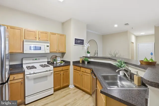 $399,900 | 5142 Brittney Elyse Circle, Unit C, Centreville, VA 20120