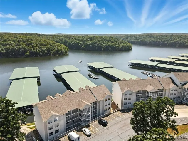 $374,000 | 4800 Eagleview Drive, Unit 121, Osage Beach, MO 65065
