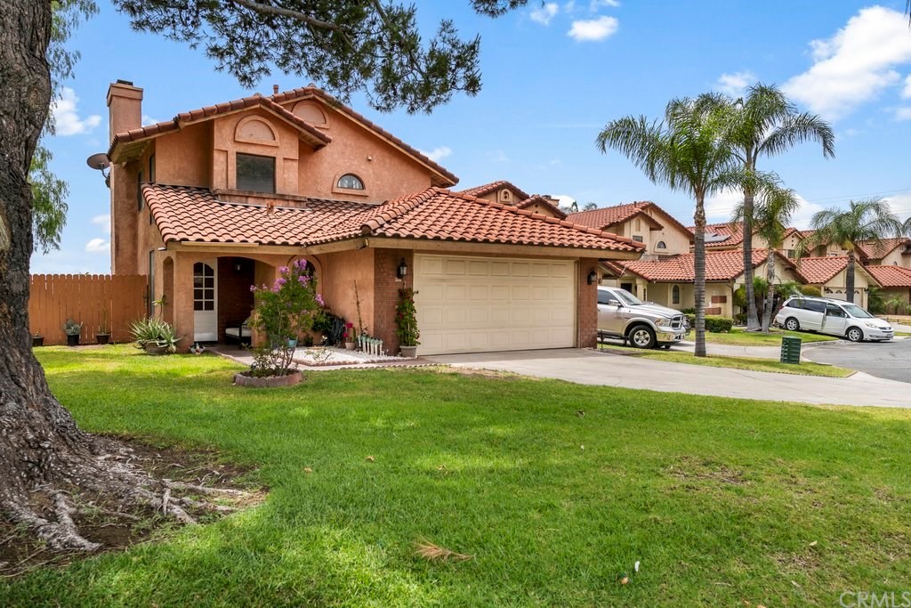 679 South Meadow View Drive Rialto, CA 92376 - Photo 1 of 1