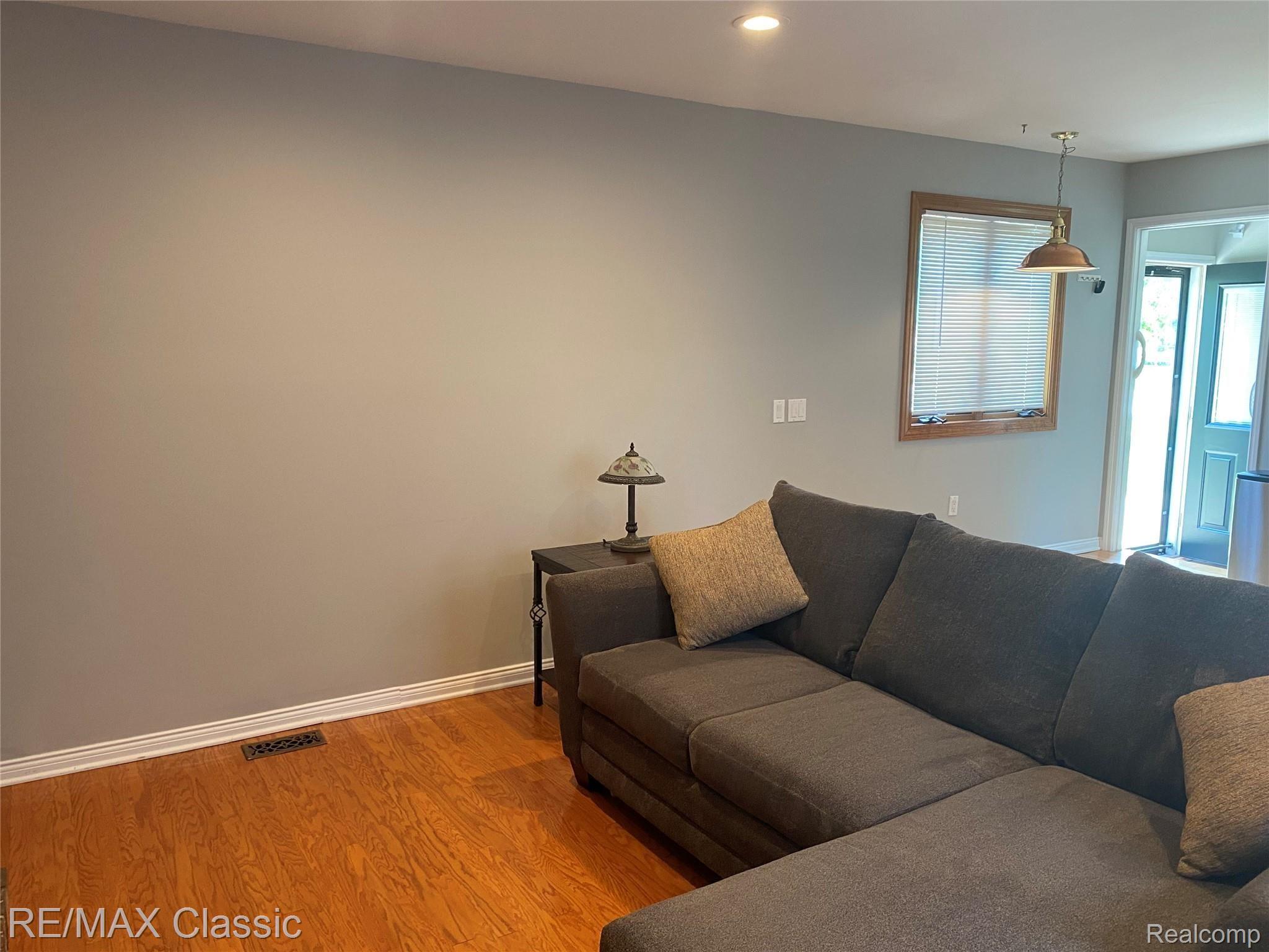 44026 Proctor Road Canton, MI 48188 - Photo 29 of 49 G - Family Rm #3.jpeg