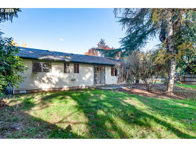 $390,000 | 208 Northwest 24th Street, McMinnville, OR 97128