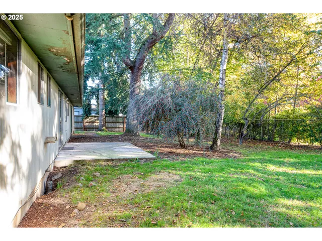 $390,000 | 208 Northwest 24th Street, McMinnville, OR 97128