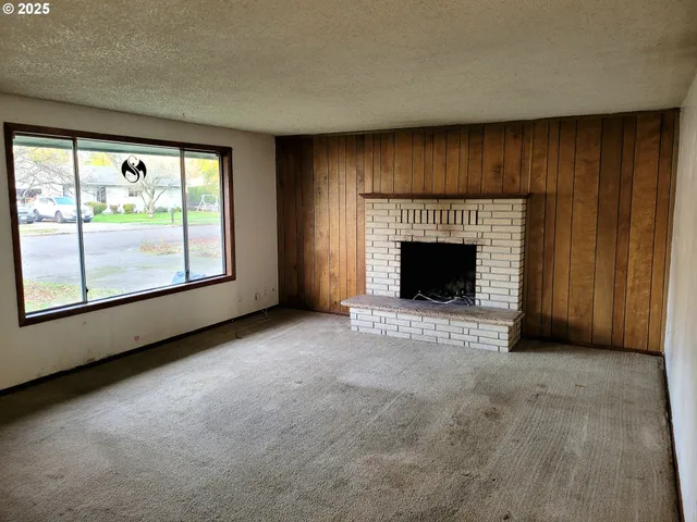 $390,000 | 208 Northwest 24th Street, McMinnville, OR 97128