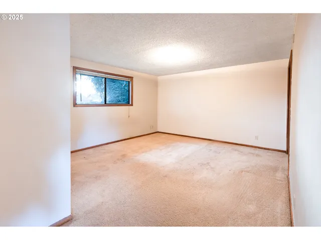 $390,000 | 208 Northwest 24th Street, McMinnville, OR 97128