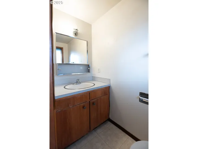 $390,000 | 208 Northwest 24th Street, McMinnville, OR 97128