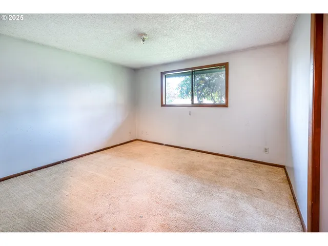 $390,000 | 208 Northwest 24th Street, McMinnville, OR 97128