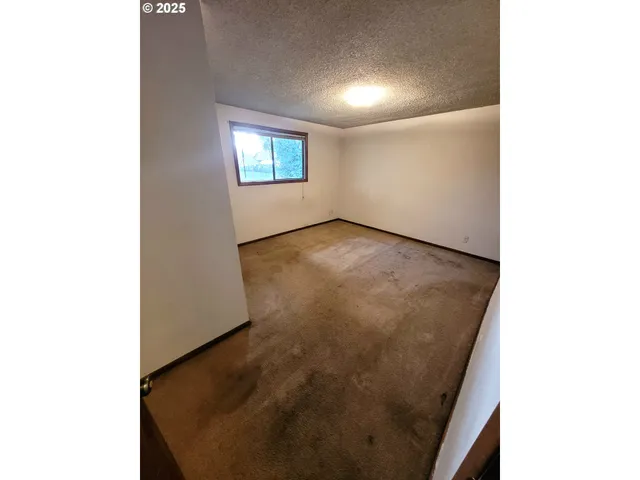 $390,000 | 208 Northwest 24th Street, McMinnville, OR 97128