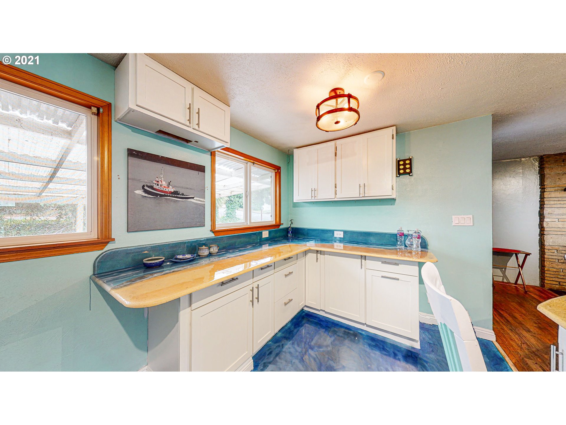 910 State Street North Bend, OR 97459 - Photo 15 of 28 Gallery Image 15