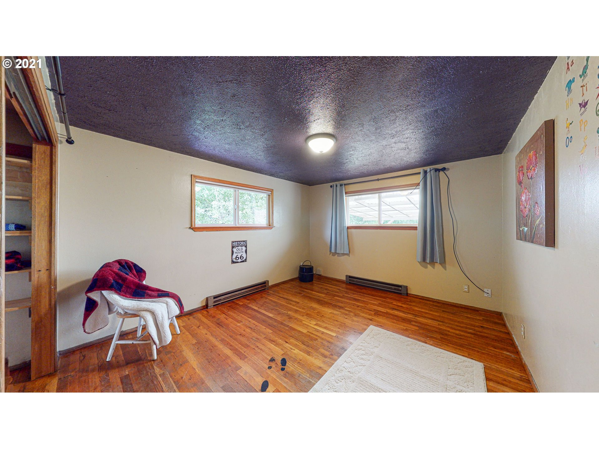 910 State Street North Bend, OR 97459 - Photo 17 of 28 Gallery Image 17