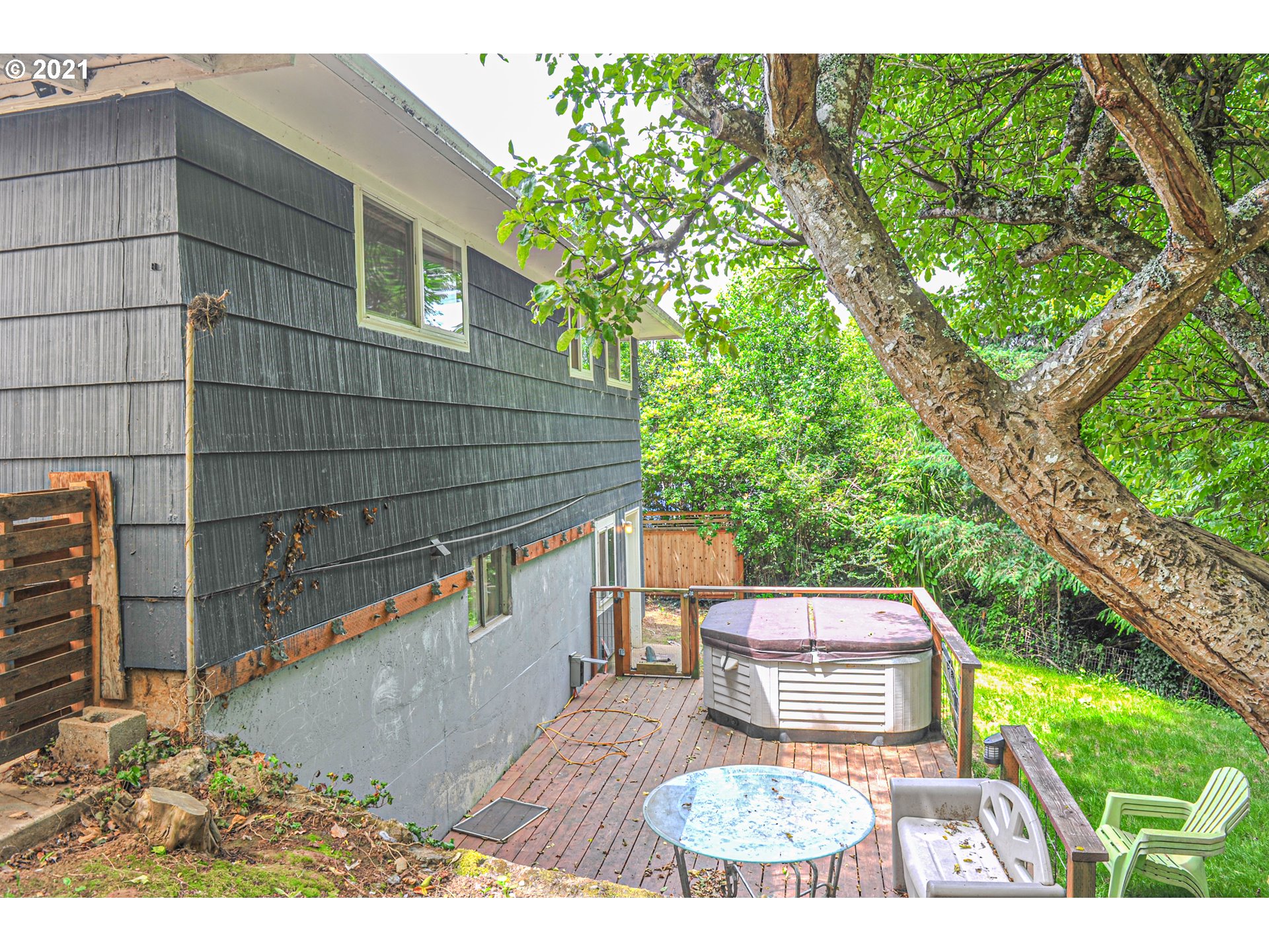 910 State Street North Bend, OR 97459 - Photo 27 of 28 Gallery Image 27