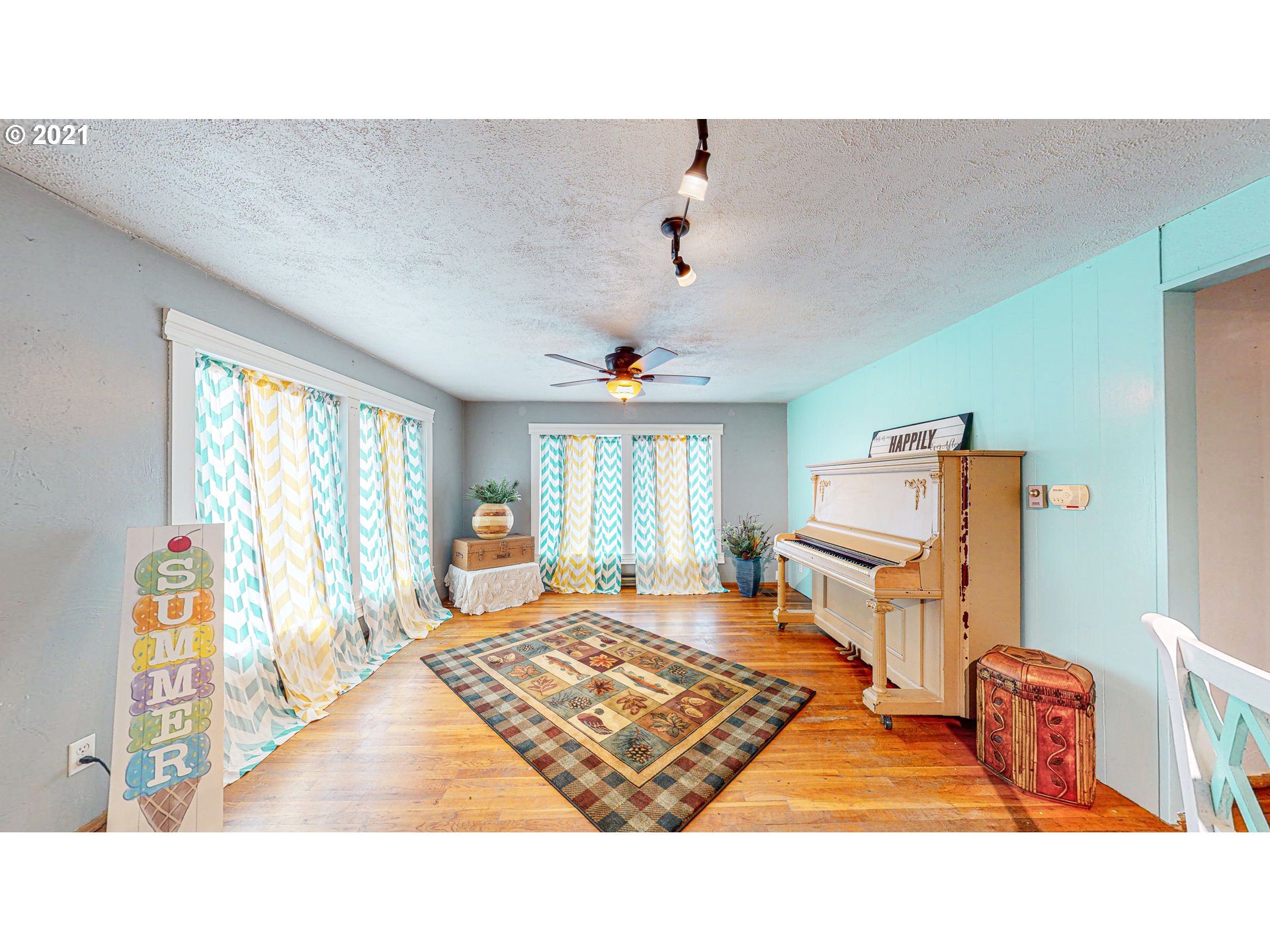 910 State Street North Bend, OR 97459 - Photo 7 of 28 Gallery Image 7