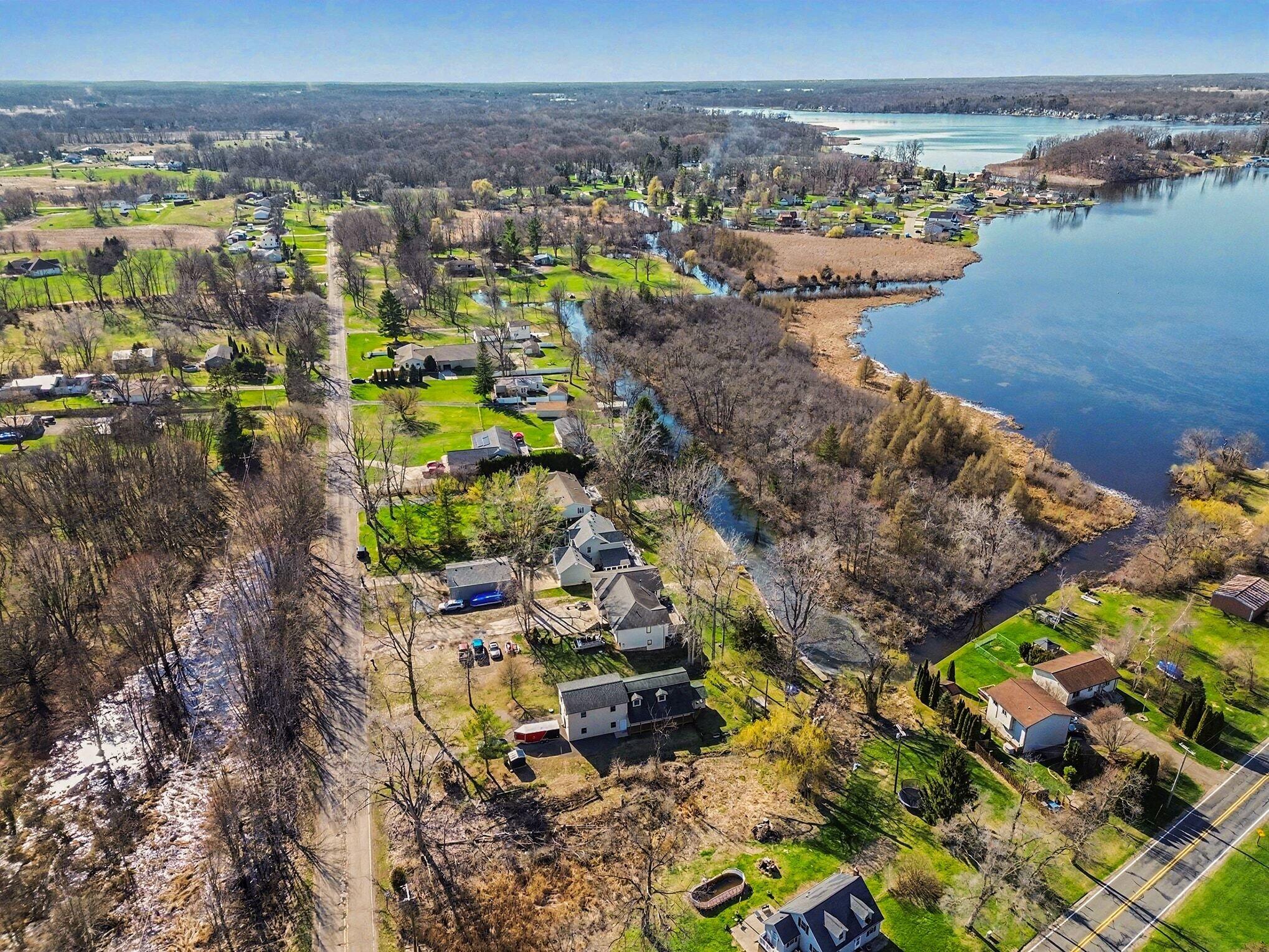 10260 Rexford Road Grass Lake, MI 49240 - Photo 3 of 34 035_file_1691