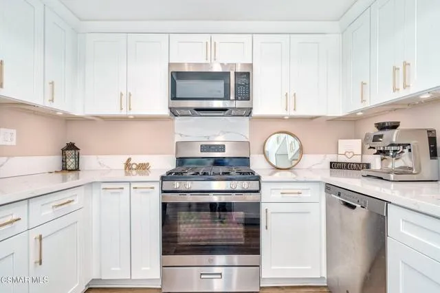 $799,000 | 6435 Winona Court, Oak Park, CA 91377