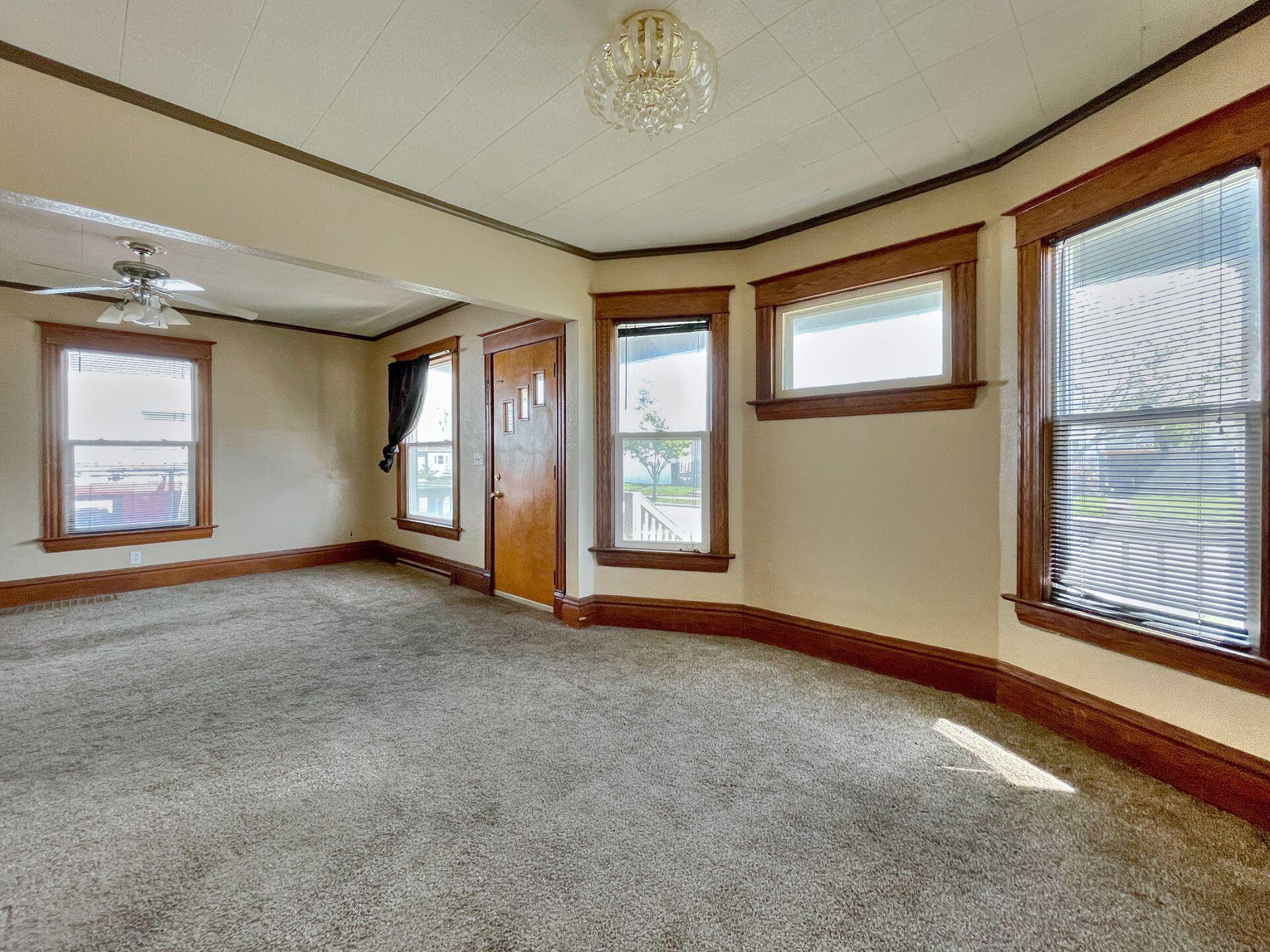 1116 Yout Street Racine, WI 53402 - Photo 3 of 28 Nanette Behrens Berkshire Hathaway