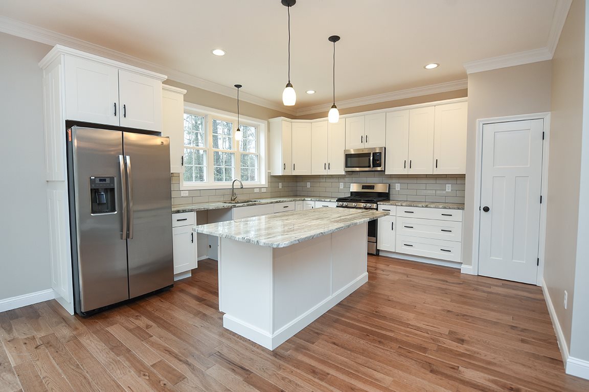 181 Warner Hill Road Derry, NH 03038 - Photo 3 of 34