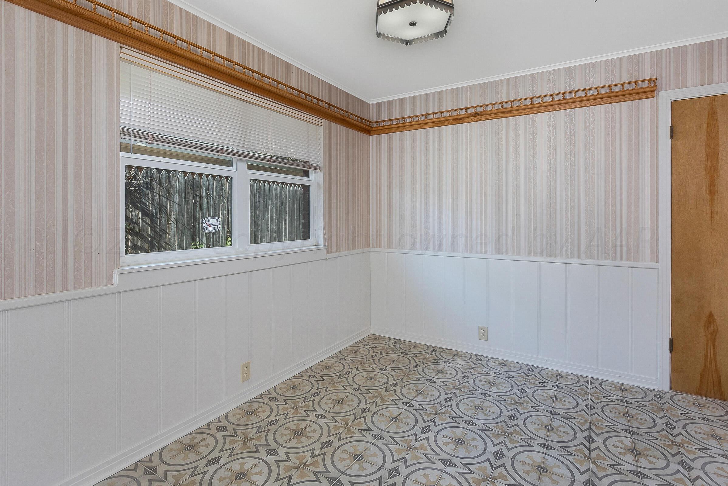 6017 Gainsborough Road Amarillo, TX 79106 - Photo 13 of 28 Dining Room