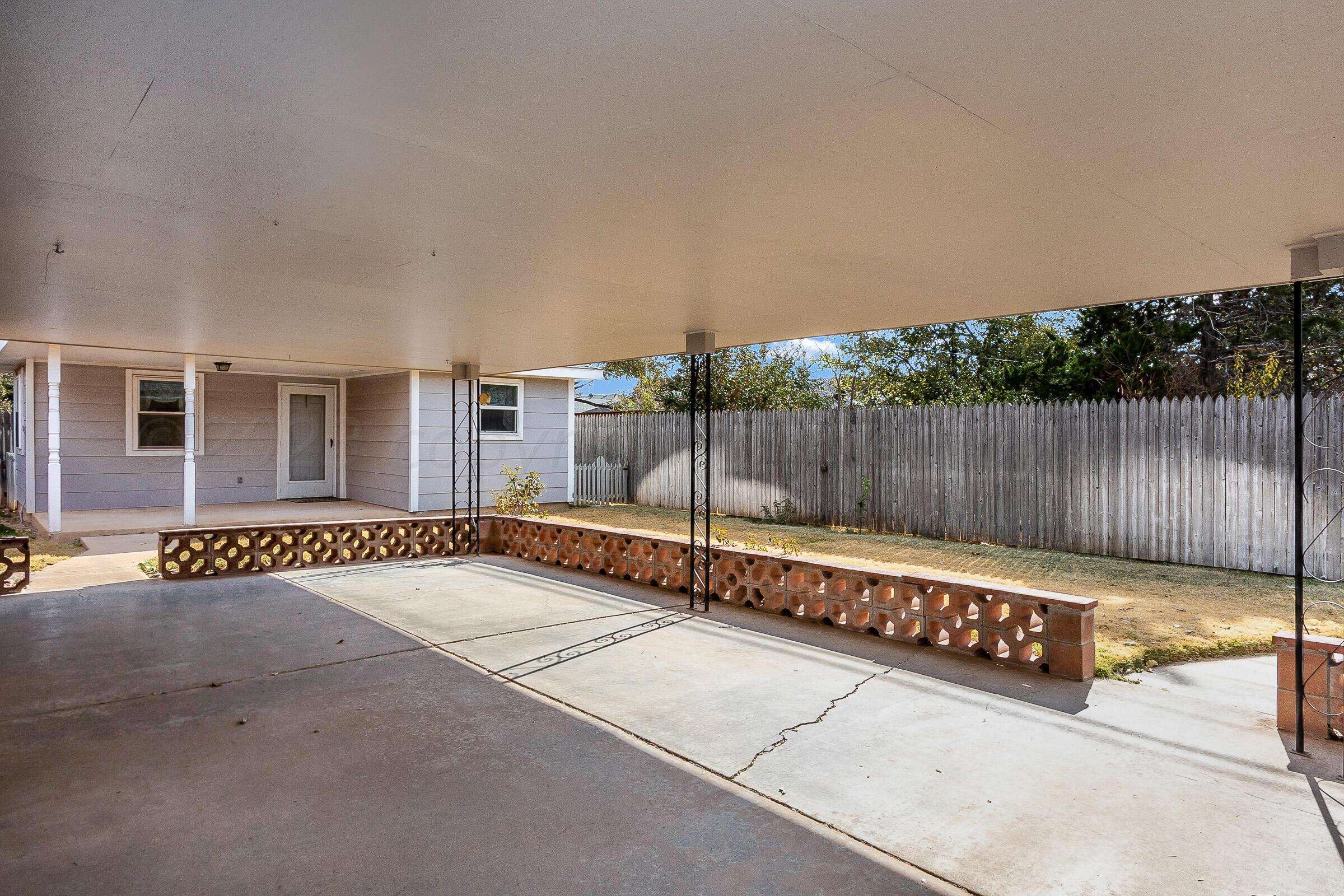 6017 Gainsborough Road Amarillo, TX 79106 - Photo 23 of 28 Back Patio
