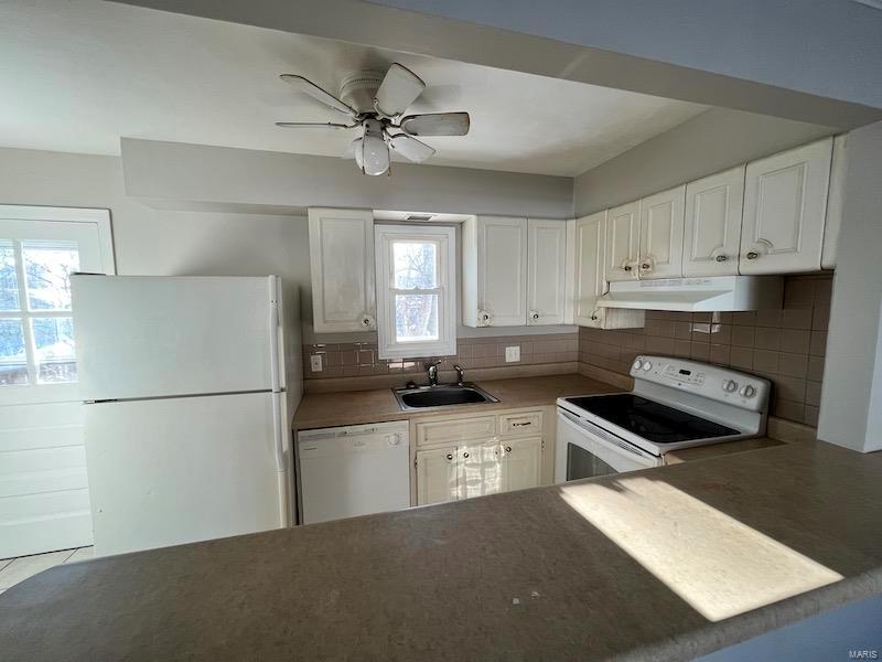 3300 Krem Avenue St. Ann, MO 63074 - Photo 10 of 27