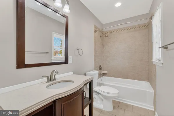 $3,050 | 4815 Jay Street Northeast, Washington, DC 20019