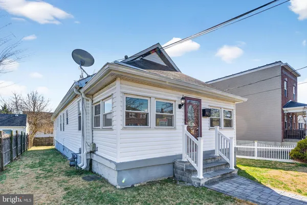 $3,050 | 4815 Jay Street Northeast, Washington, DC 20019
