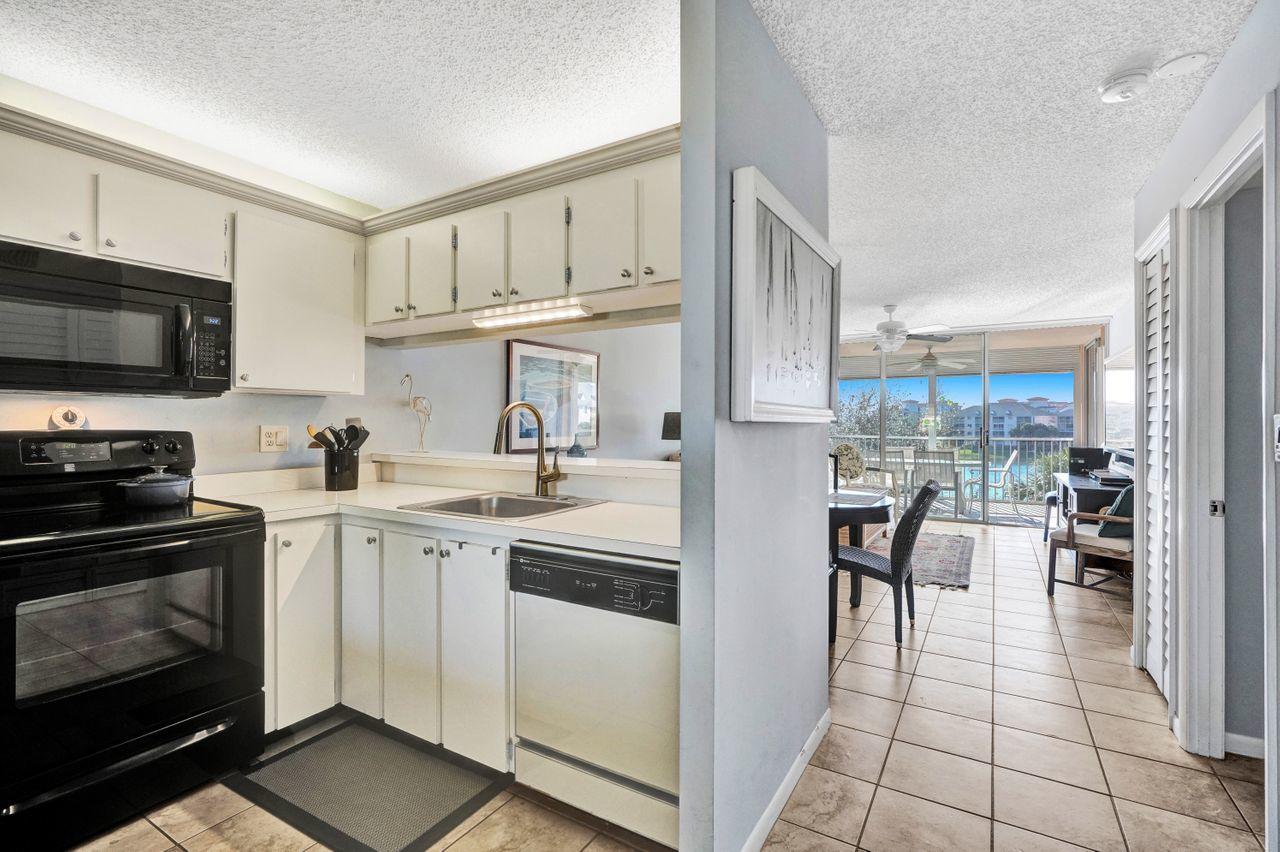 353 Highway 1, Unit B402 Jupiter, FL 33477 - Photo 7 of 67 DSC05269