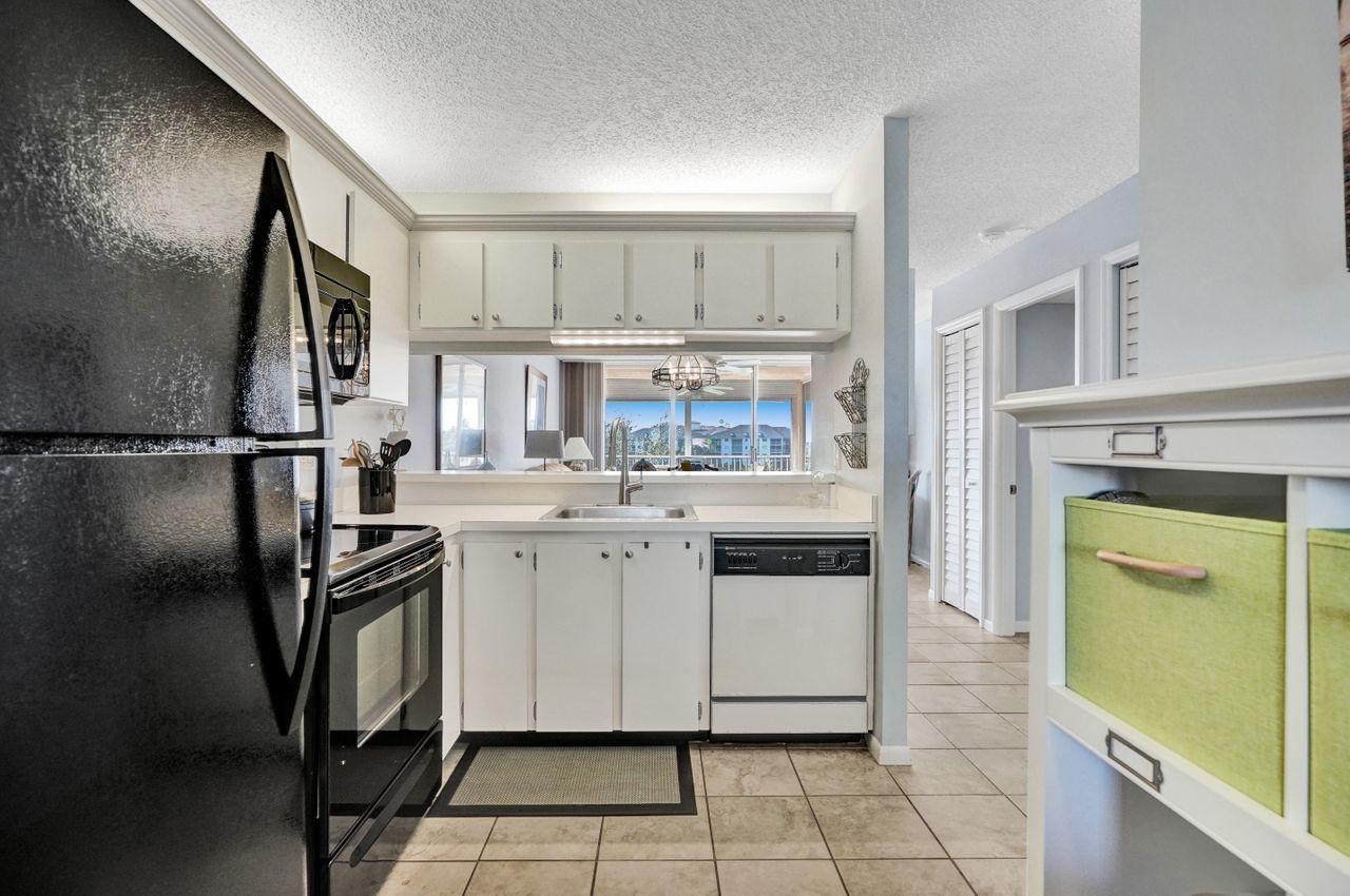 353 Highway 1, Unit B402 Jupiter, FL 33477 - Photo 9 of 67 DSC05260