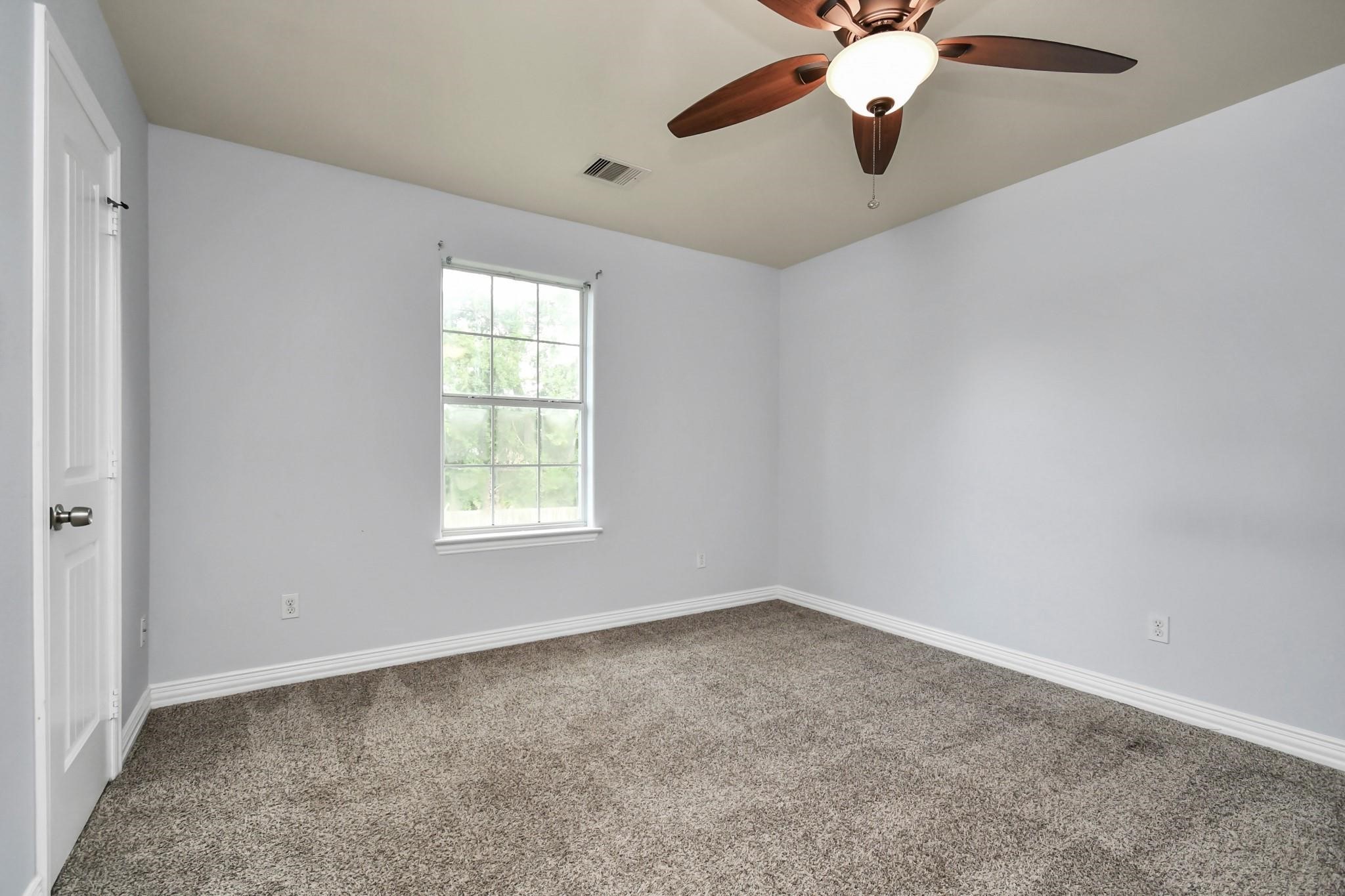 10022 Raymondville Road, Unit B Houston, TX 77093 - Photo 25 of 30 Gallery Image 25