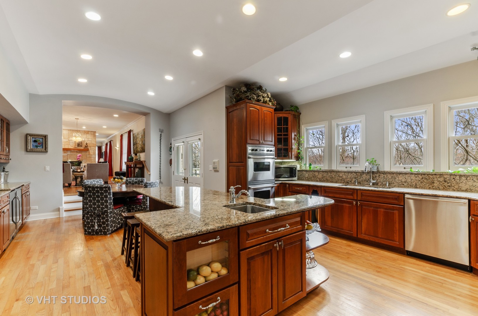 146 Towers Keep Highland Park, IL 60035 - Photo 5 of 29