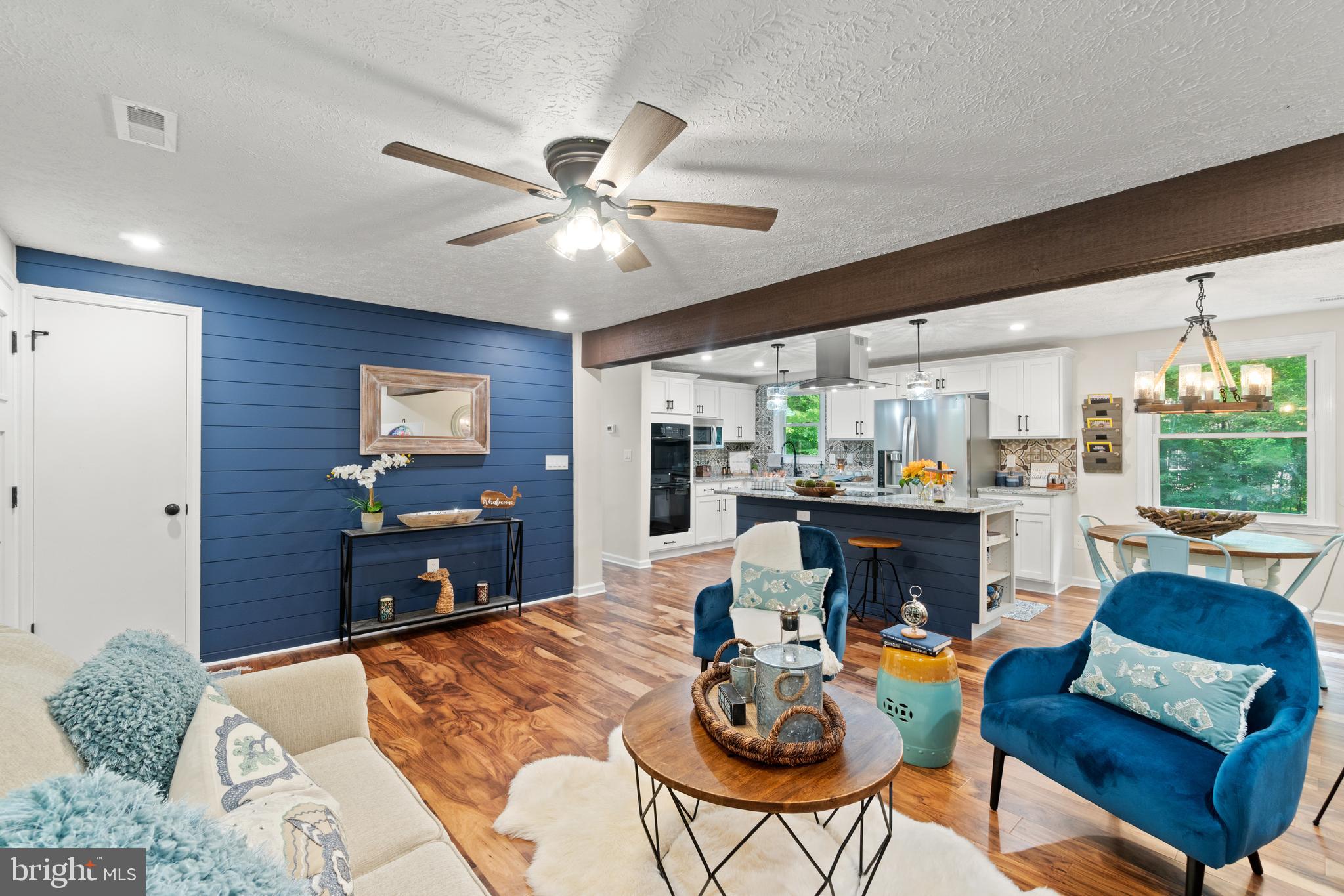 306 Battlefield Road Locust Grove, VA 22508 - Photo 5 of 34 Soooo Open and Bright!!!