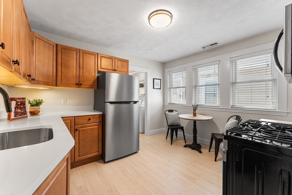51 Kenmere Road, Unit 51 Medford, MA 02155 - Photo 7 of 39 Gallery Image 7