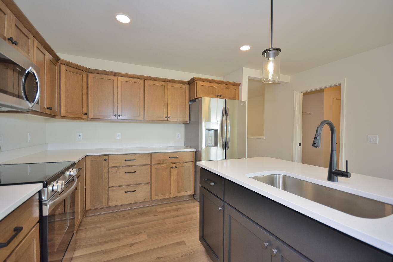 1057 Elderberry Road Oconomowoc, WI 53066 - Photo 13 of 31 83 ARWT (14)