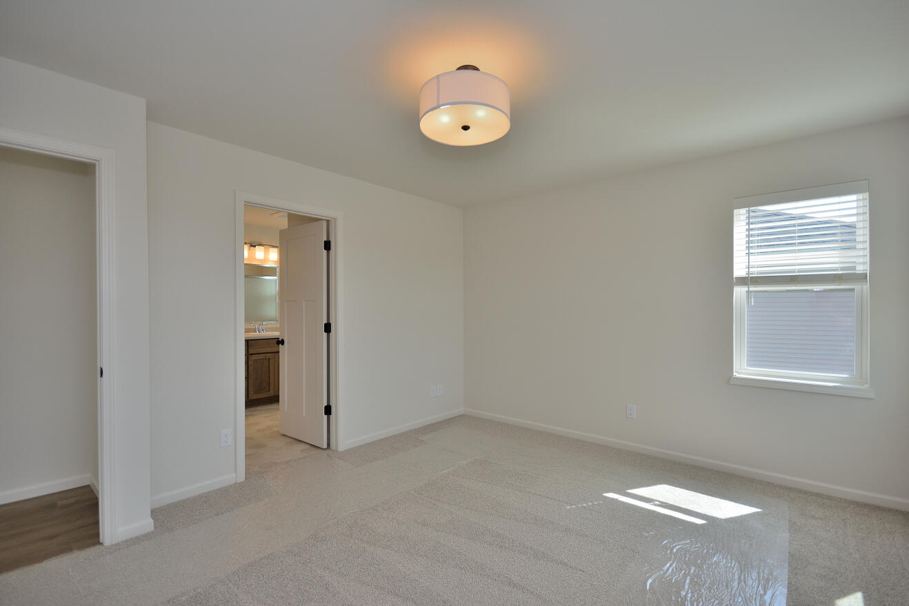 1057 Elderberry Road Oconomowoc, WI 53066 - Photo 16 of 31 83 ARWT (18)