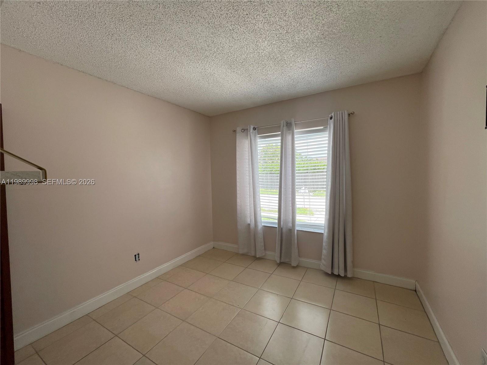 14252 Southwest 175th Terrace Miami, FL 33177 - Photo 36 of 51