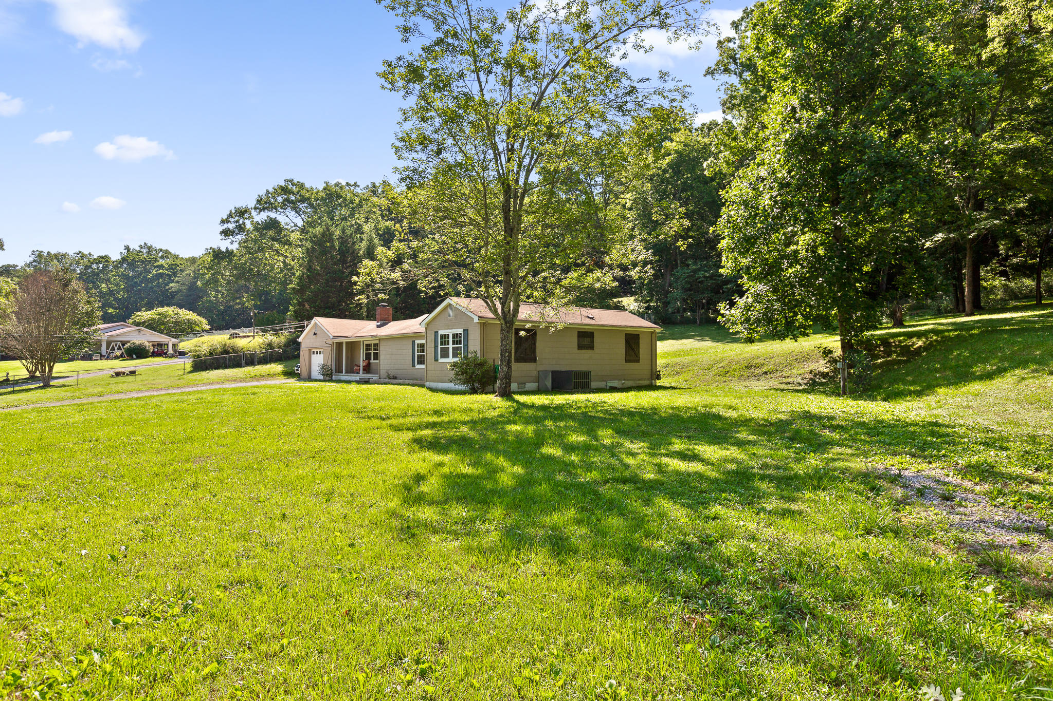 228 Jackson Road Hixson, TN 37343 - Photo 3 of 32 Jackson-4