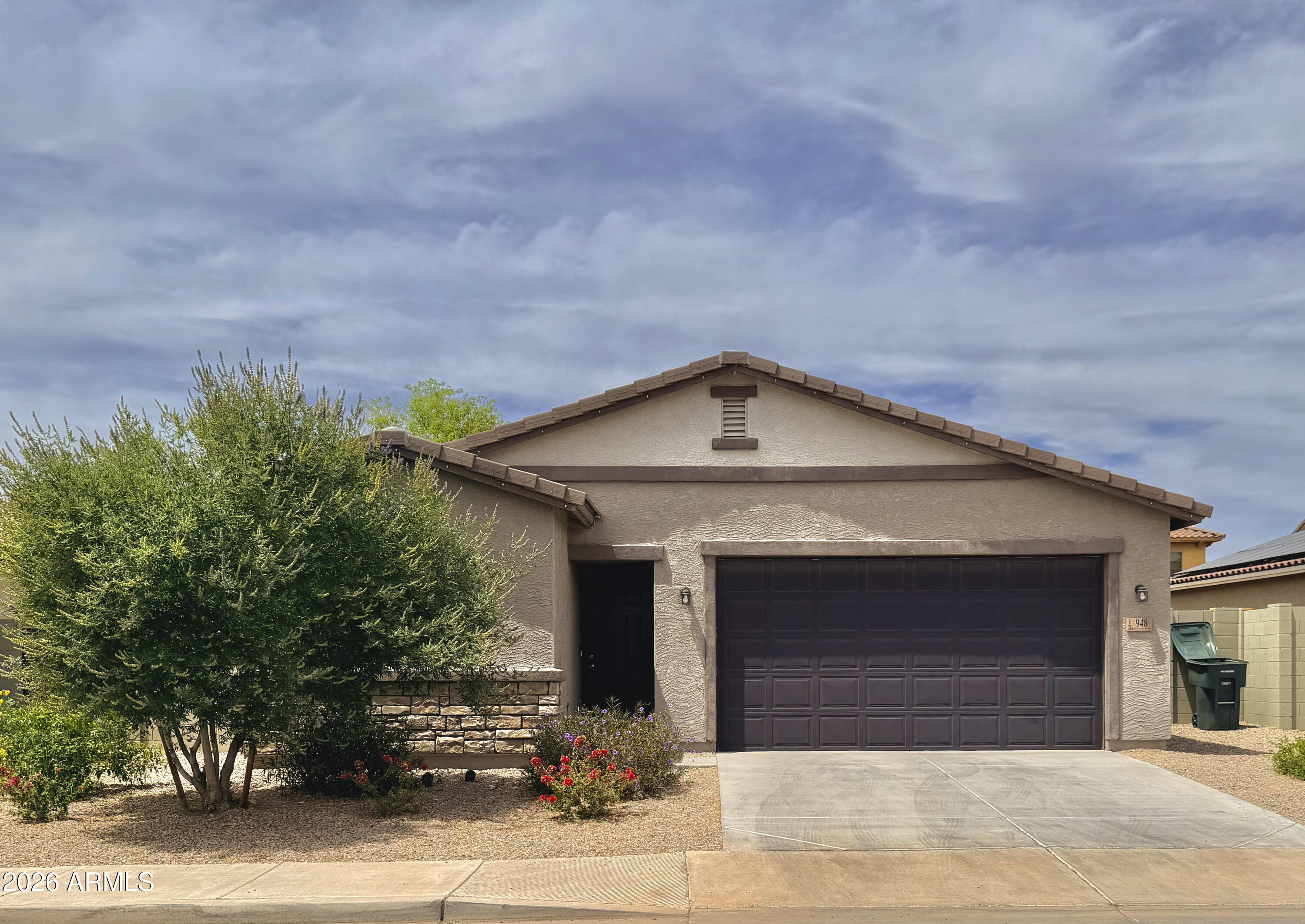 948 East Wiley Way Casa Grande, AZ 85122 - Photo 1 of 19 IMG_5068