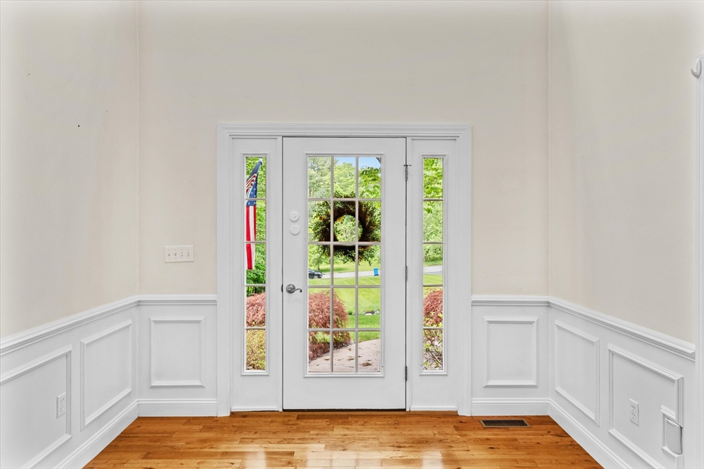 58 Whipple Brook Road Wrentham, MA 02093 - Photo 4 of 42 Gallery Image 4