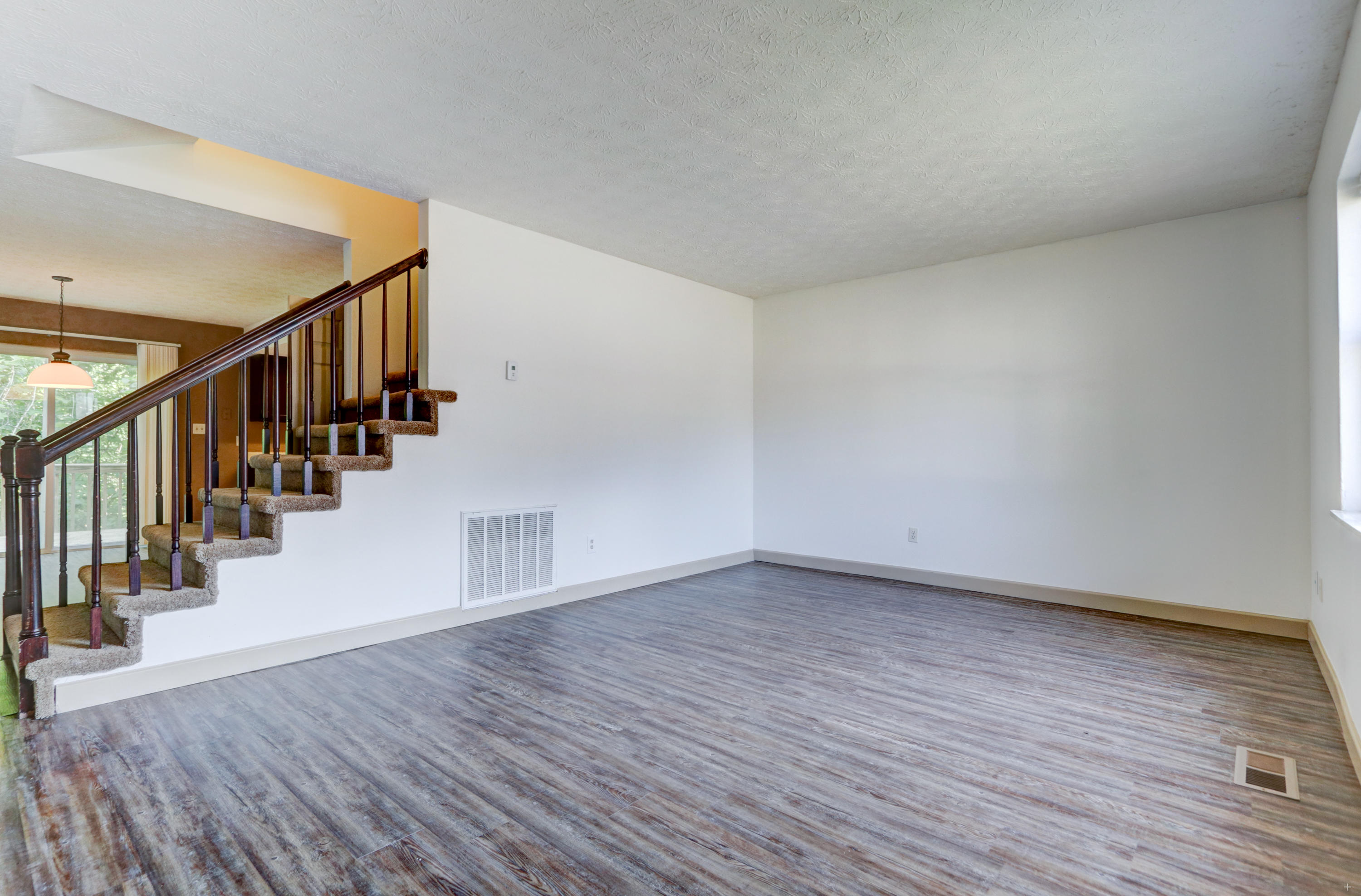 143 High Point Lane Oak Ridge, TN 37830 - Photo 3 of 16 Positive Perceptions-3