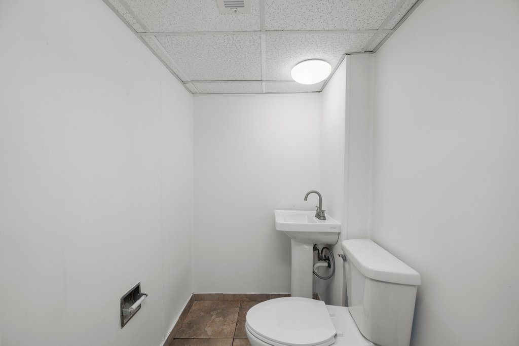 612 Waverly Road Davenport, IA 52804 - Photo 19 of 28 Gallery Image 19
