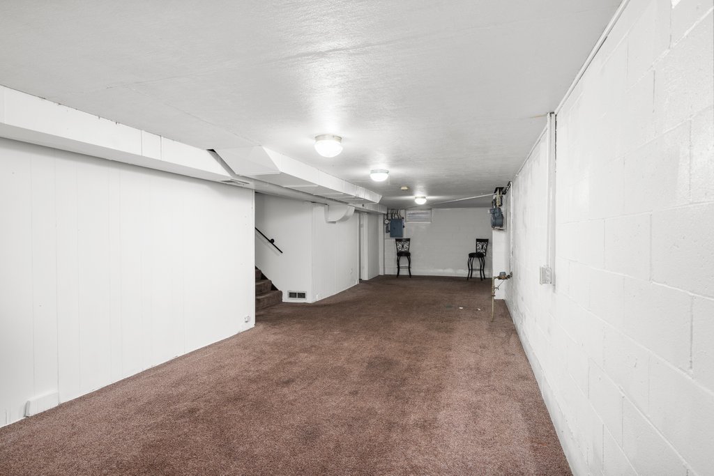 612 Waverly Road Davenport, IA 52804 - Photo 23 of 28 Gallery Image 23