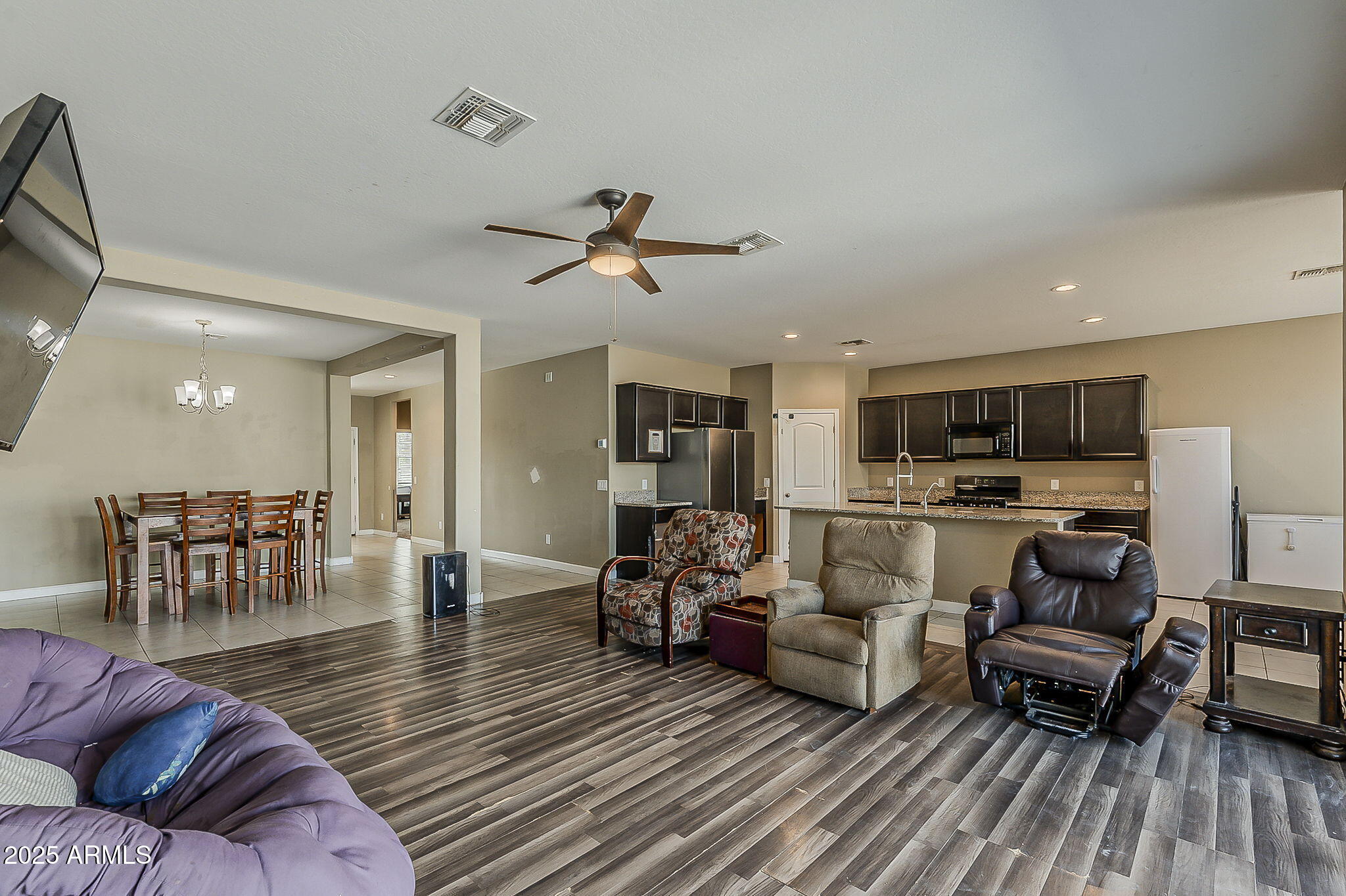 30618 West Osborn Road Buckeye, AZ 85396 - Photo 9 of 27 Great Room