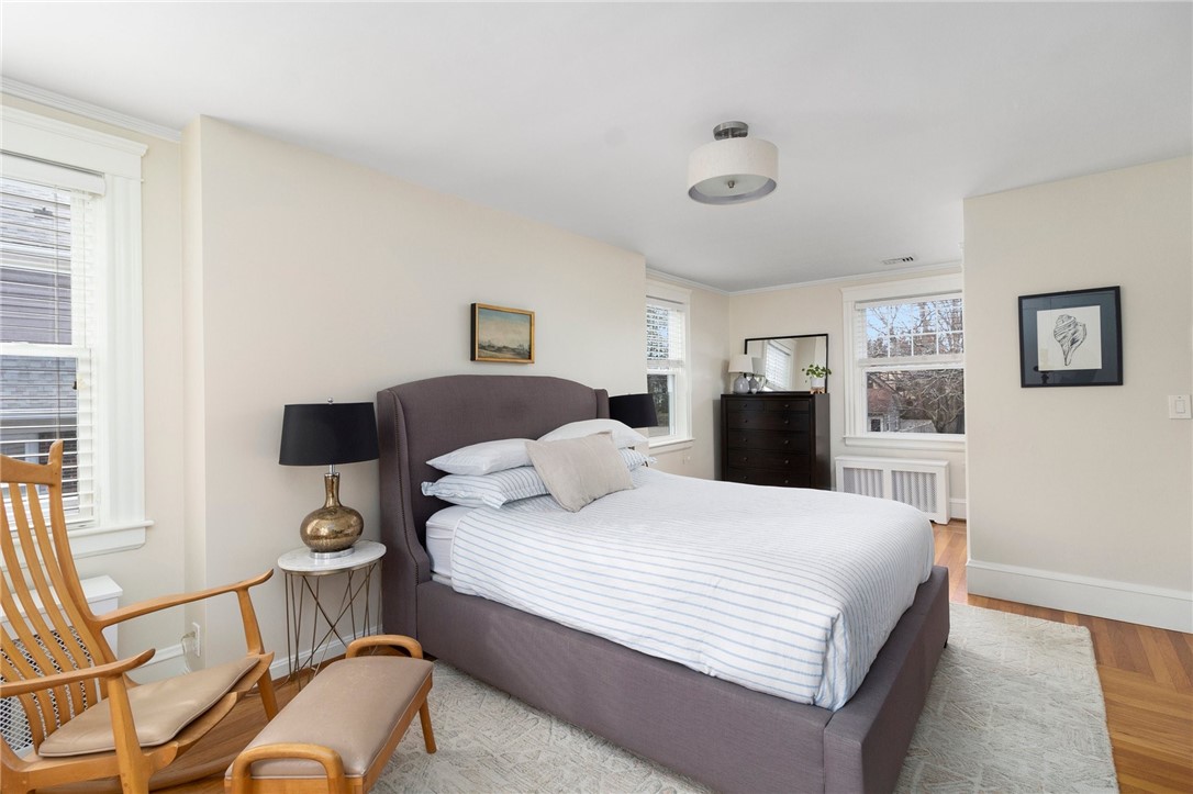 375 Rochambeau Avenue Providence, RI 02906 - Photo 27 of 39 Gallery Image 27