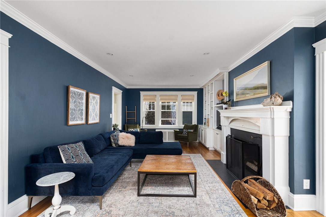 375 Rochambeau Avenue Providence, RI 02906 - Photo 5 of 39 Gallery Image 5