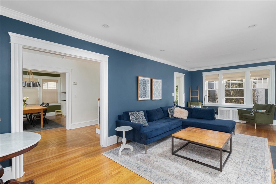 375 Rochambeau Avenue Providence, RI 02906 - Photo 7 of 39 Gallery Image 7