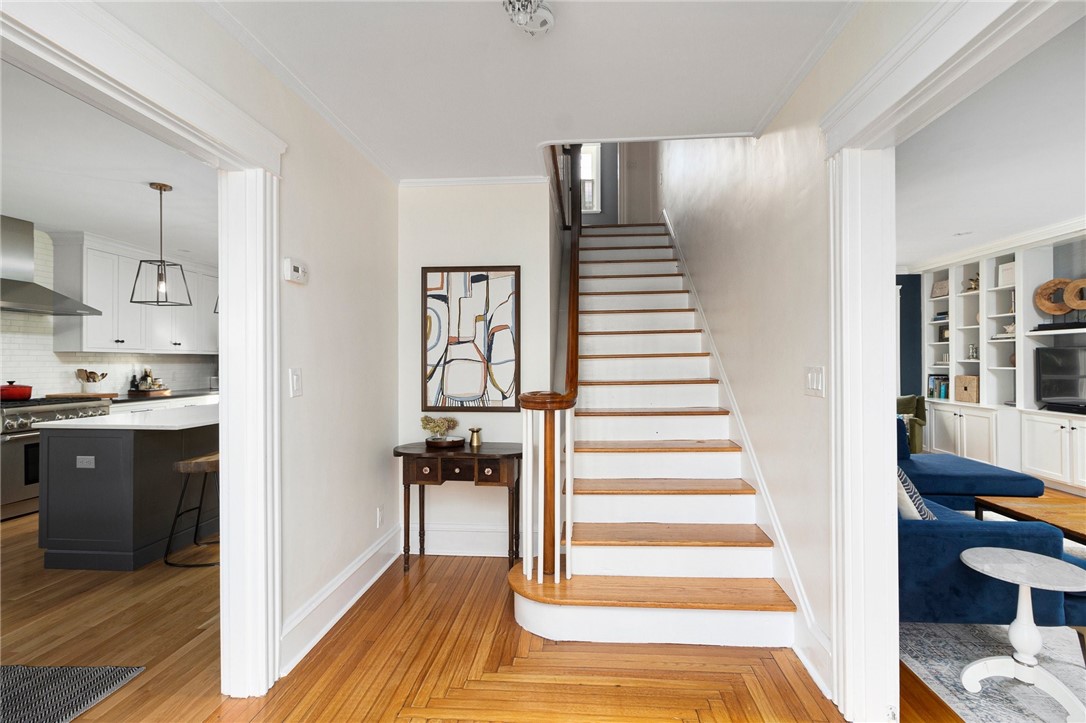 375 Rochambeau Avenue Providence, RI 02906 - Photo 10 of 39 Gallery Image 10